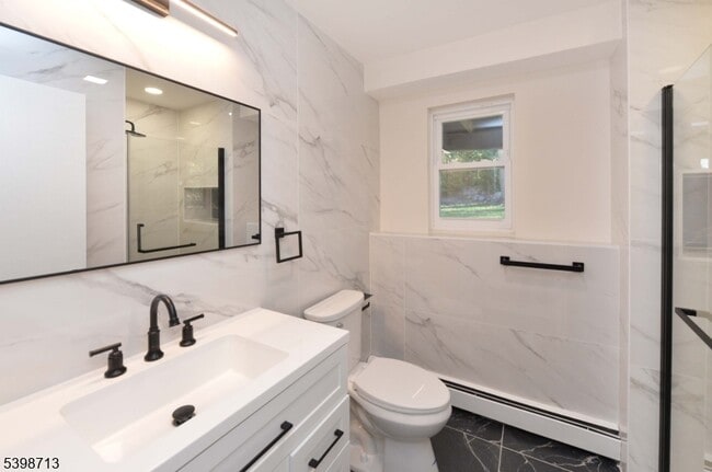 Building Photo - 9 Bergen St