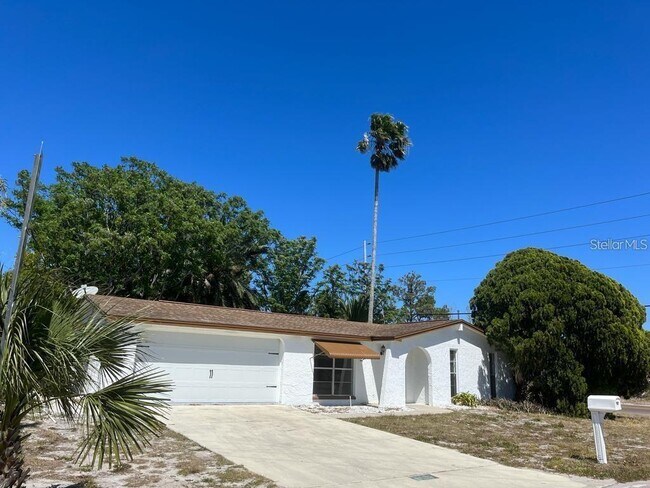Primary Photo - 7431 Buchanan Dr