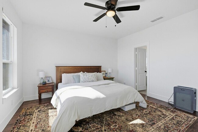 Building Photo - 1656 Whiterock Dr