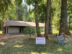 Building Photo - Large Three Bedroom on a 1+ Acre Lot