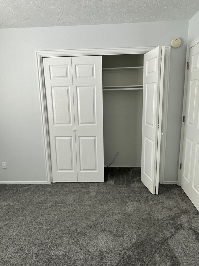 Building Photo - THIS IS A LEASE TAKEOVER, PLEASE CONTACT THE CURRENT TENANT, TANNER @ 801-688-4161 - Cute 3 Bed 1...