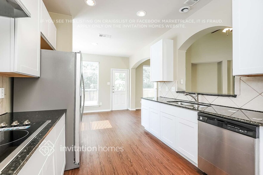 Building Photo - 5823 Silver Sage Ln