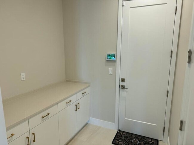 Building Photo - 10033 Stockrun Dr