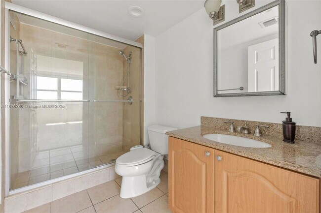 Building Photo - 650 West Ave