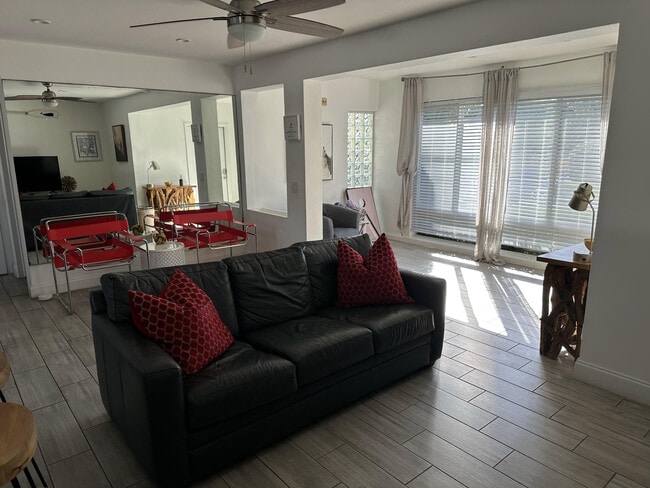 Building Photo - 1258 Beach Rd