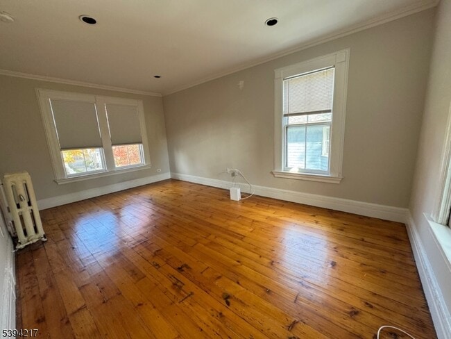 Building Photo - 127 Midland Ave