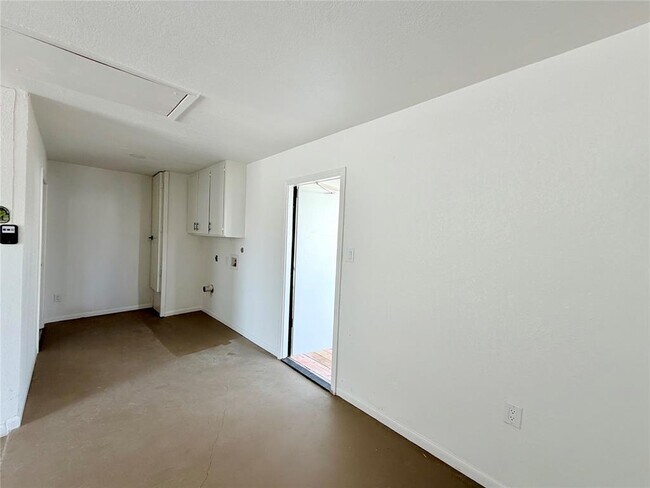 Building Photo - 1504 Parkview Ln