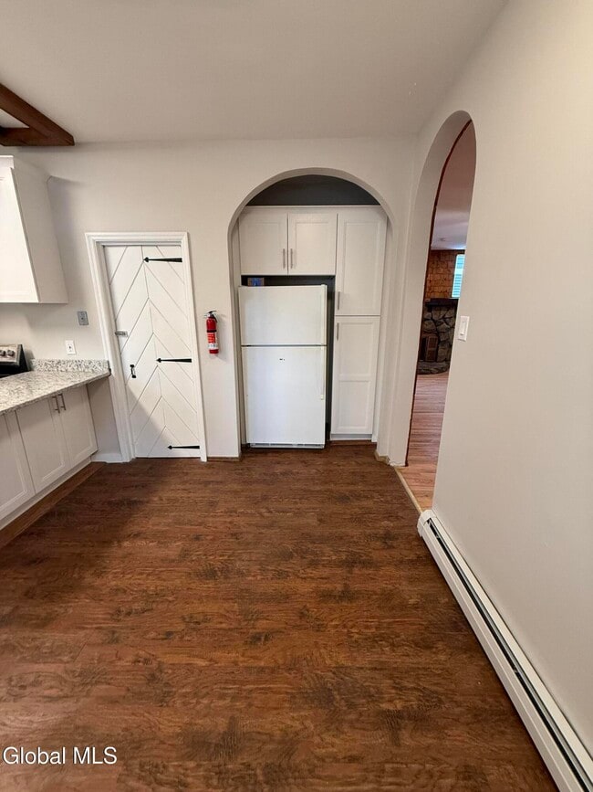 Building Photo - 38 State St