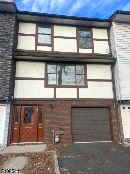 Building Photo - 43 Parker Rd