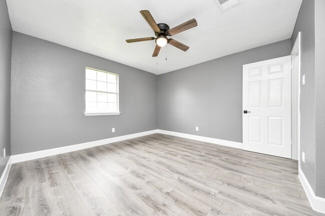 Building Photo - 5444 Ridge Wind Ln