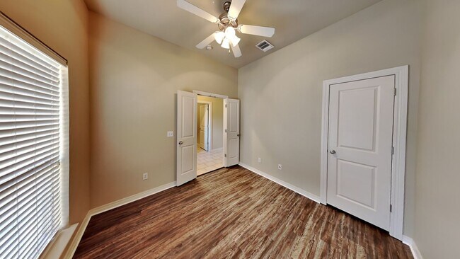 Building Photo - 4 Bedroom Home in Edmond