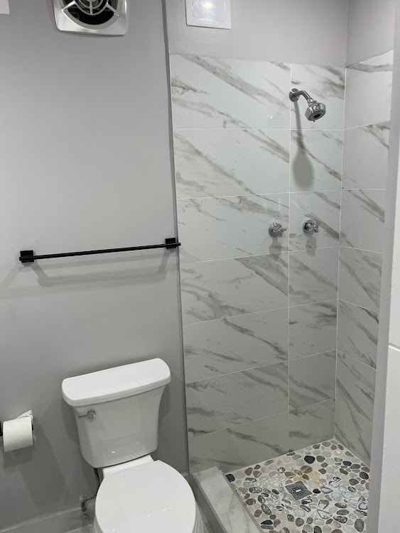 Building Photo - 1400 SW 27th Ave