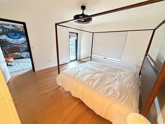 Building Photo - 896 N Federal Hwy