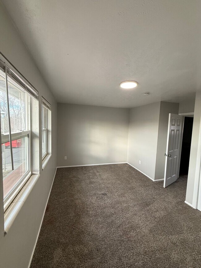 Building Photo - 14086 E 22nd Pl