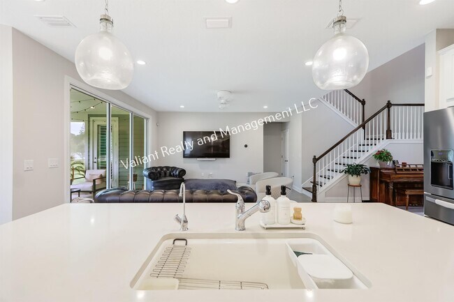 Building Photo - 295 Morning Mist Ln