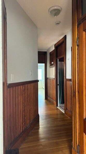 Building Photo - 797 Cambridge St