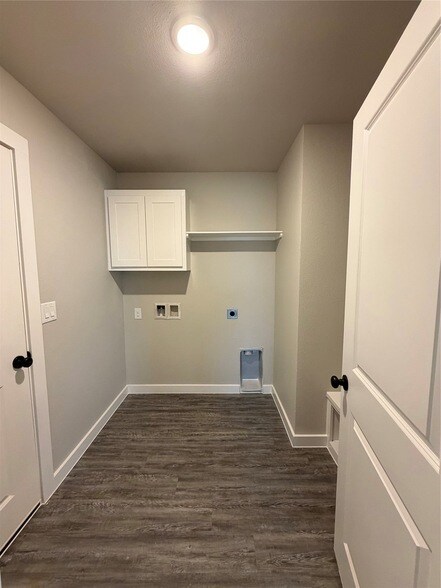 Building Photo - 435 Colorado St