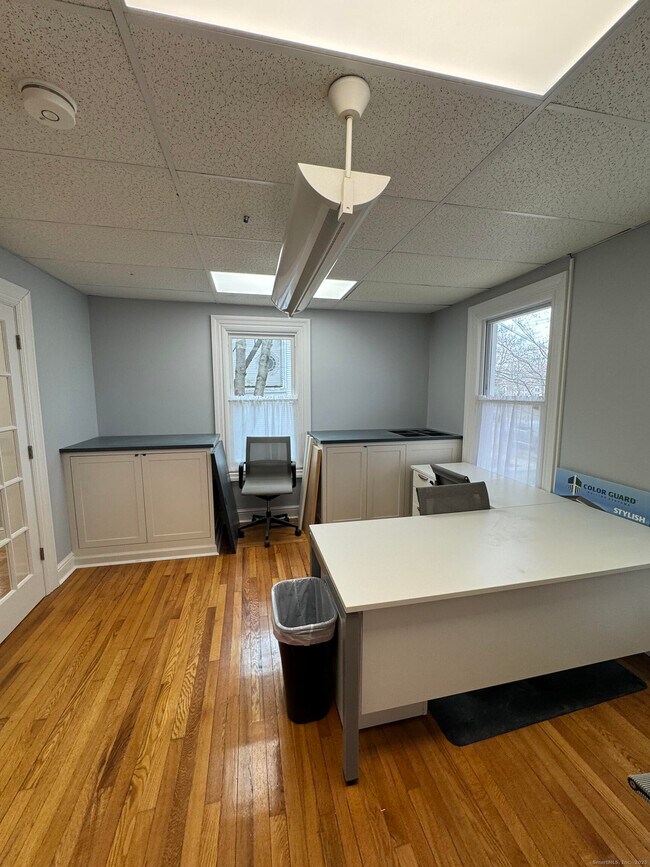 Building Photo - 211 Montowese St