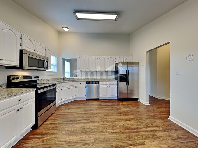 Building Photo - 1613 Blankenship Dr