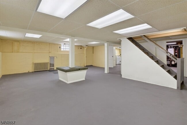Building Photo - 663 Mountain Ave