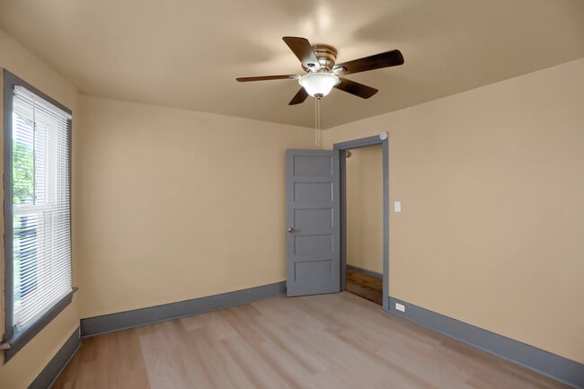Bedroom 2 - 844 Memorial Ave