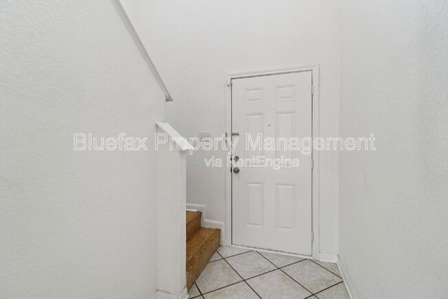 Building Photo - 5842 Blonde Canyon