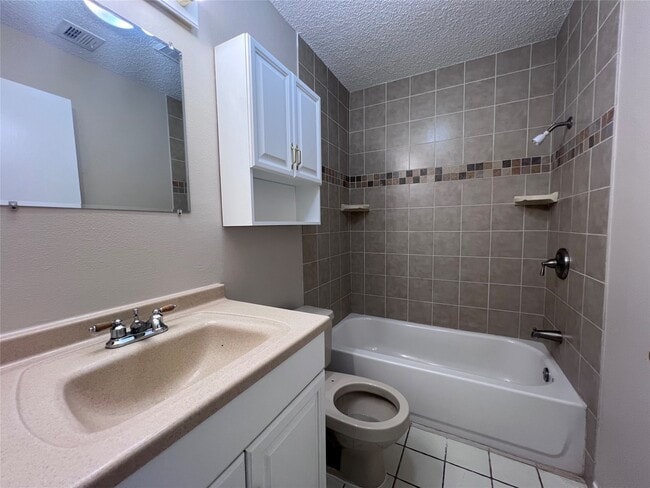 Building Photo - 22422 Elsinore Dr