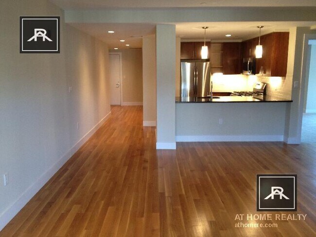 Building Photo - 2 bedroom in Chestnut Hill MA 02467