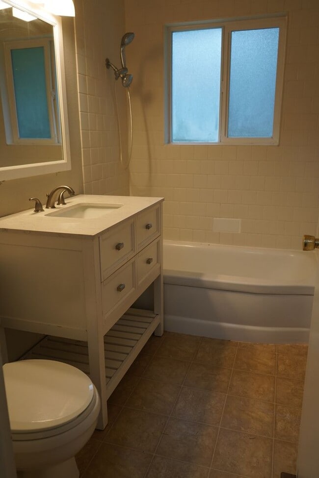 Building Photo - 7208 Mississippi Dr