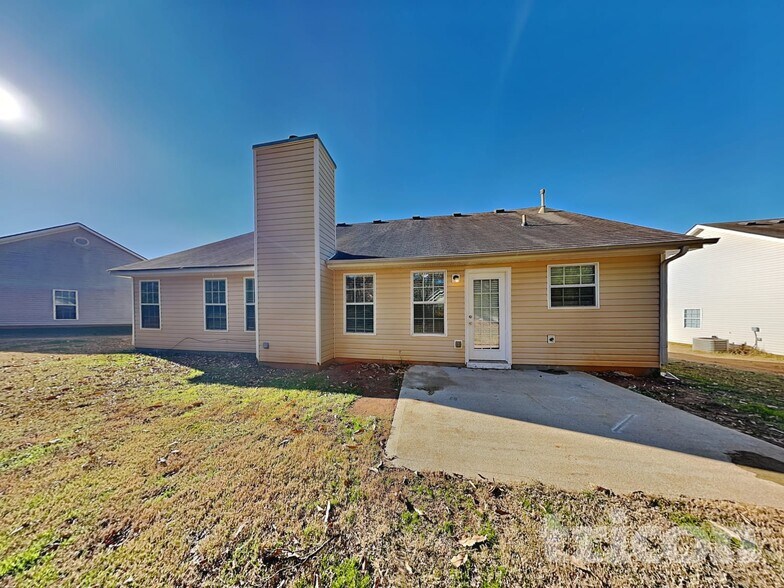 Building Photo - 25 Zebulon Pl