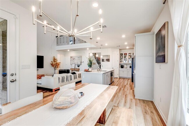 Building Photo - 713 Leeward Pass