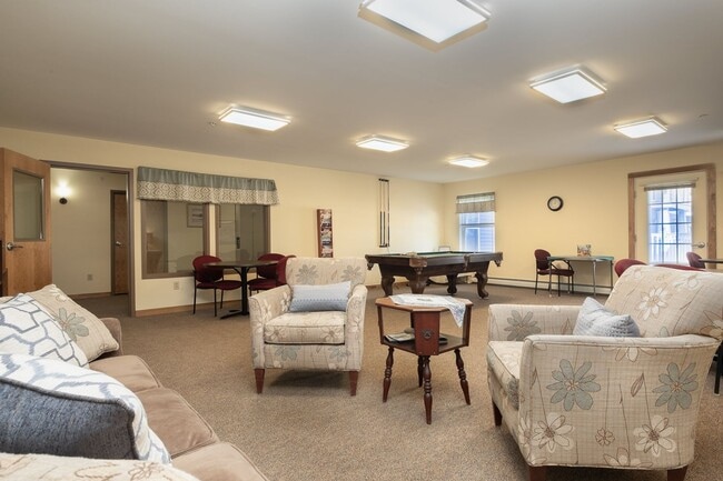 Building Photo - 2 bed, 2 bath independent senior living (55+ years of age) heat, hot water, & electricity include...