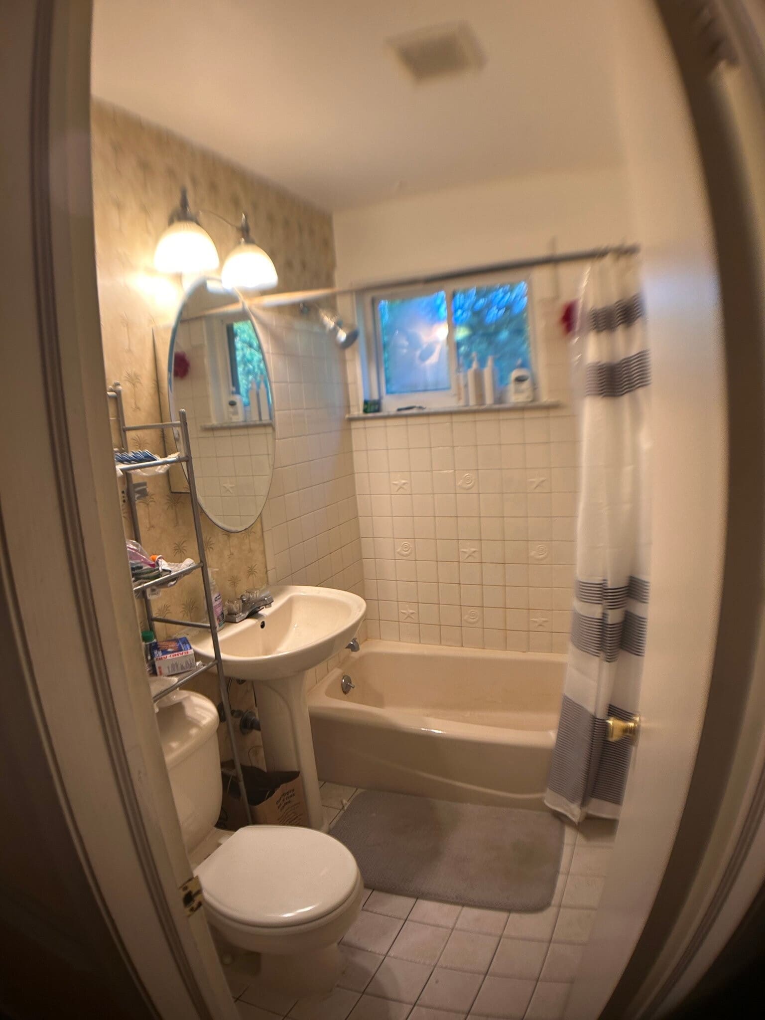 Building Photo - 6705 Forest Hill Dr