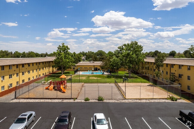Building Photo - Cherry Ridge