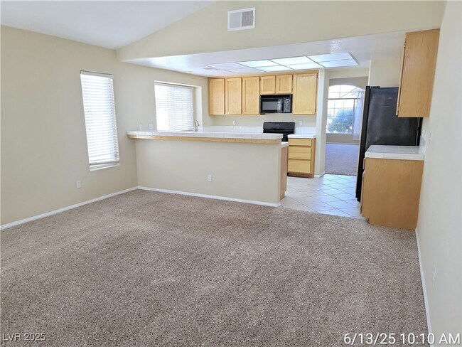 Building Photo - 194 Kachina Dr