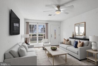 Building Photo - 10 Lenox Ct