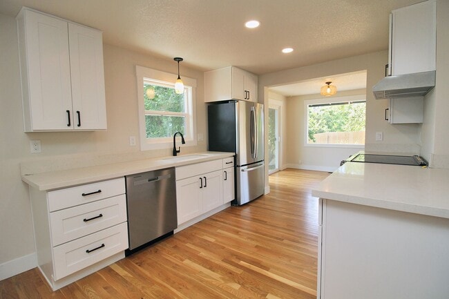 Building Photo - 10535 NW Walters Ln