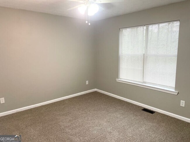 Building Photo - 111 W Burke St