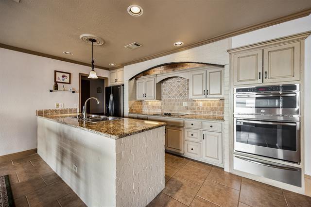 Building Photo - 18409 Shore Dr