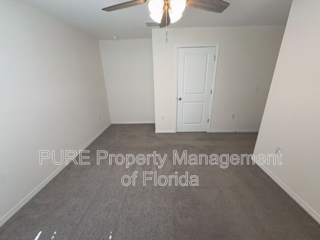 Building Photo - 618 SE 65th Terrace