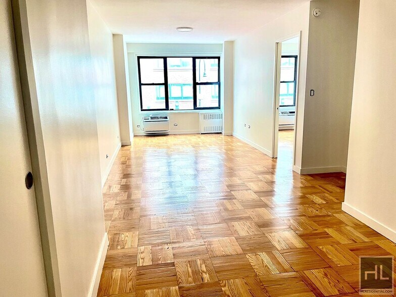 Building Photo - Fourth Avenue