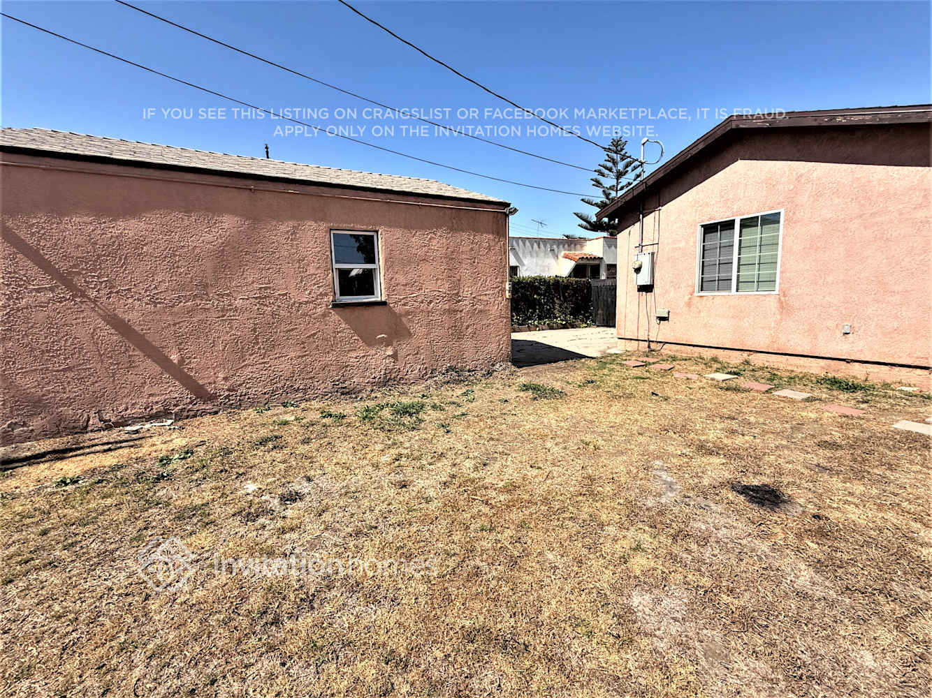 Building Photo - 9471 La Salle Ave