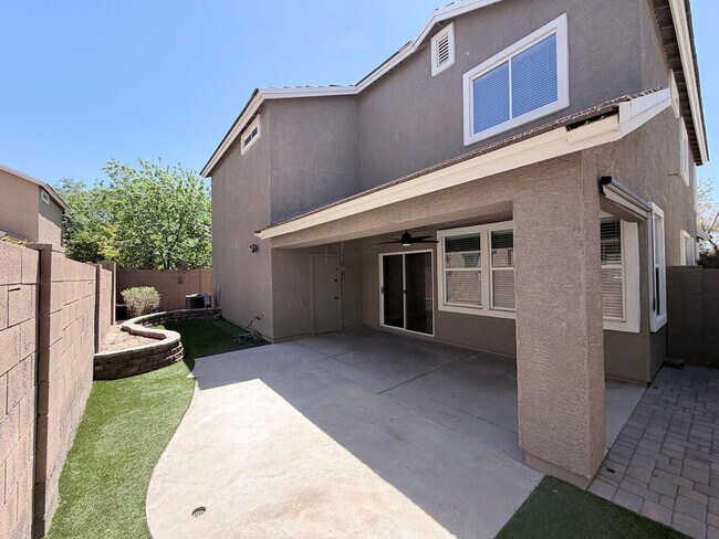Building Photo - 3028 W Cavalry Dr