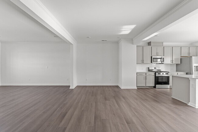 Building Photo - 825 Basswood Gln Trl