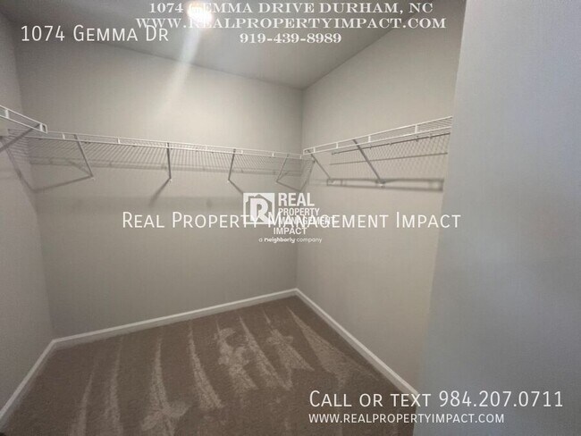 Building Photo - 1074 Gemma Dr