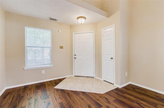Building Photo - 7826 Northfork Hollow Ln