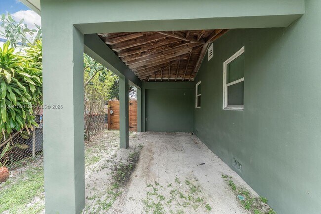 Building Photo - 421 NW 105th St