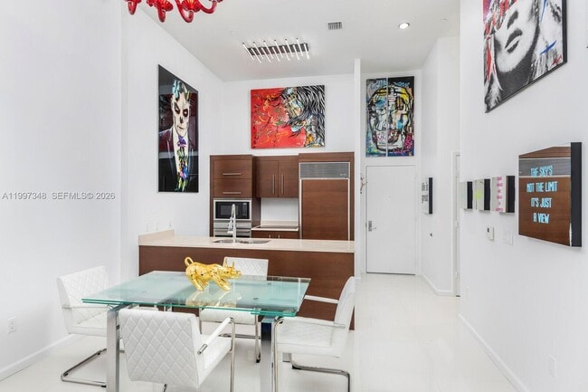 Building Photo - 475 Brickell Ave