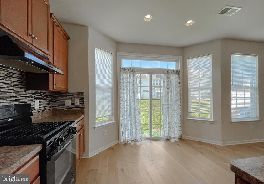 Building Photo - 44017 Swift Fox Dr