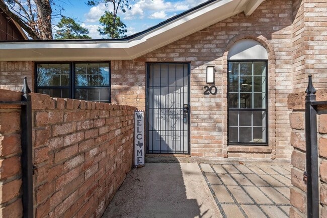 Building Photo - 20 Woody Creek Dr